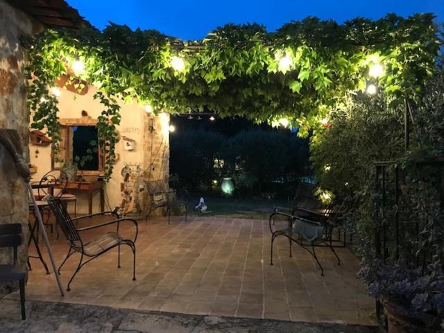 Appartement Dans Mas Provencal Grans Exterior photo