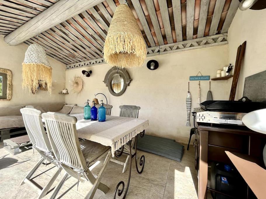 Appartement Dans Mas Provencal Grans Exterior photo