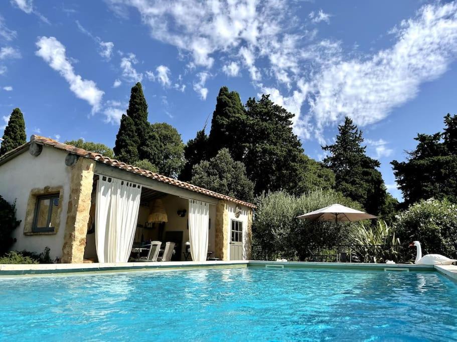 Appartement Dans Mas Provencal Grans Exterior photo